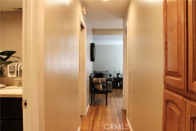 Detail Gallery Image 13 of 29 For 1532 S Dallas Dr, Anaheim,  CA 92804 - 3 Beds | 2/1 Baths