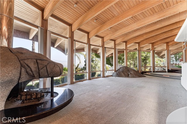 2360 Boulder Bluffs Court, Riverside CA: https://media.crmls.org/medias/97e69f45-346c-4258-bb1e-00304d3c00b3.jpg