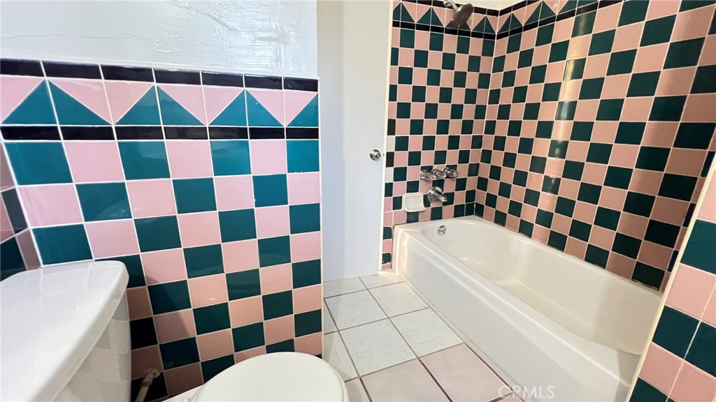 https://media.crmls.org/medias/97e6c0ab-293a-4888-8ea4-04f5d71dd8ed.jpg?preset=X-Large