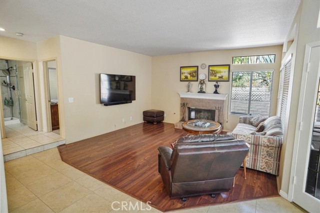 Detail Gallery Image 12 of 34 For 29304 Begonias Ln, Canyon Country,  CA 91387 - 4 Beds | 3 Baths