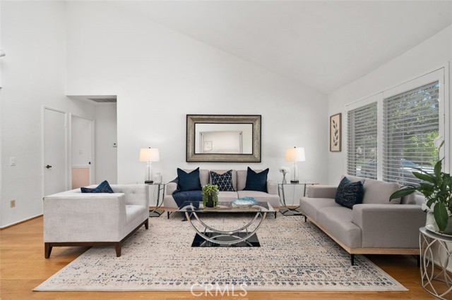 Detail Gallery Image 4 of 34 For 566 Elkhorn Dr, Duarte,  CA 91010 - 3 Beds | 2 Baths
