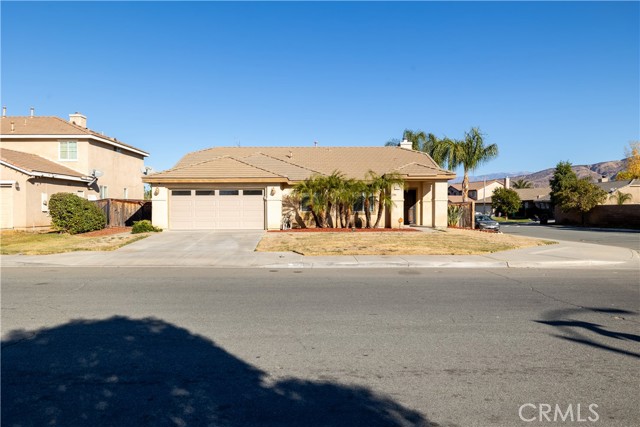 Detail Gallery Image 2 of 28 For 2021 Loreto St, San Jacinto,  CA 92582 - 4 Beds | 2 Baths