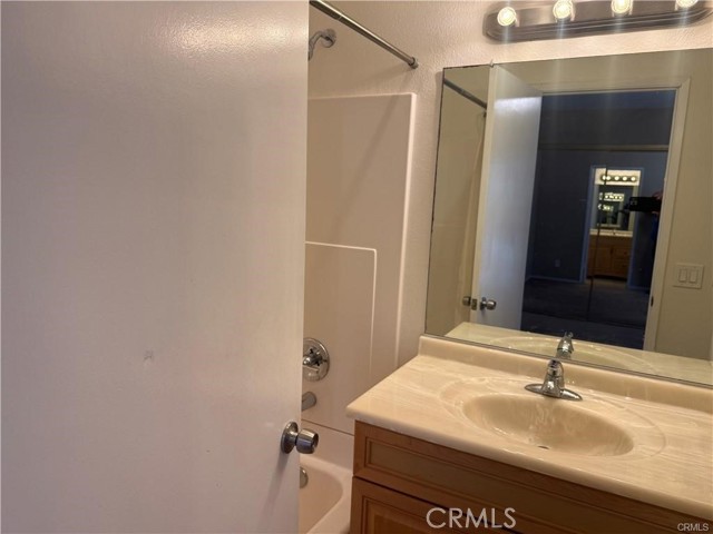1022 Irving Avenue, 3 photo 9