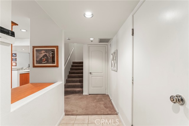 Detail Gallery Image 21 of 40 For 306 Villa Way, Lake Arrowhead,  CA 92352 - 2 Beds | 2 Baths
