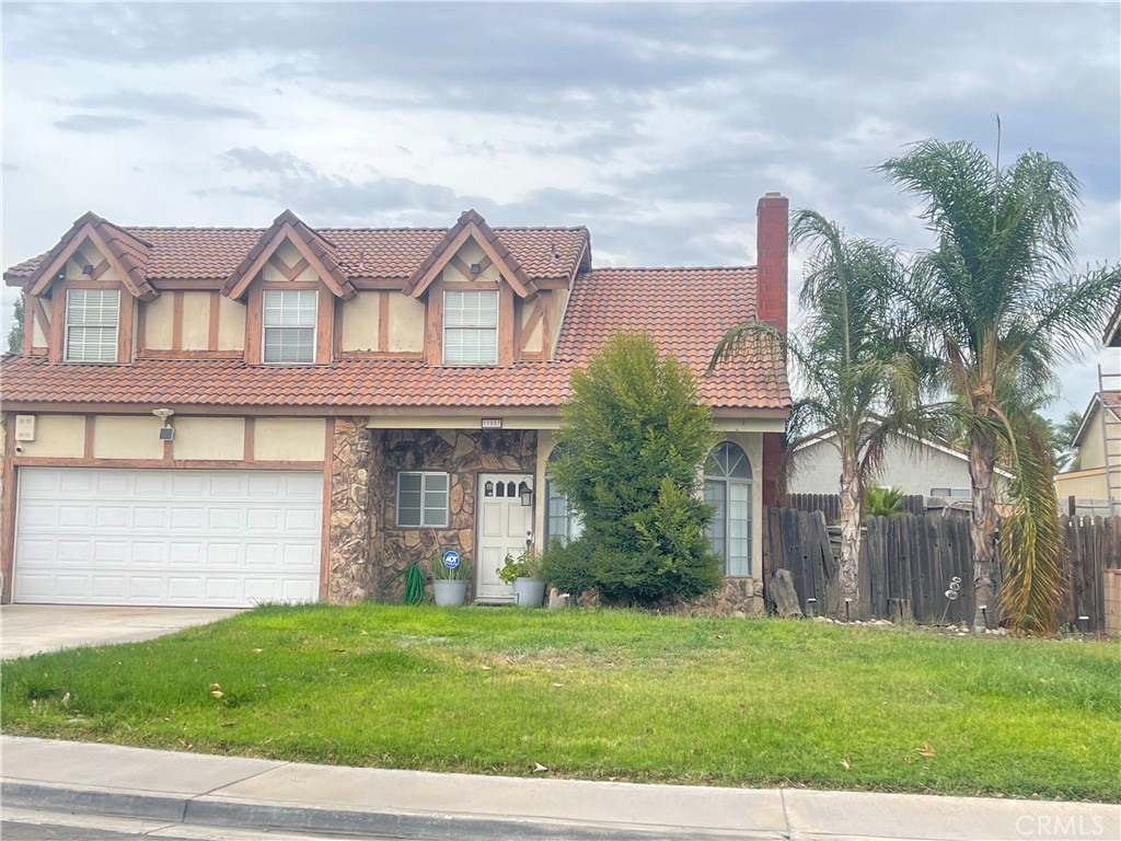 11557 Oakwood