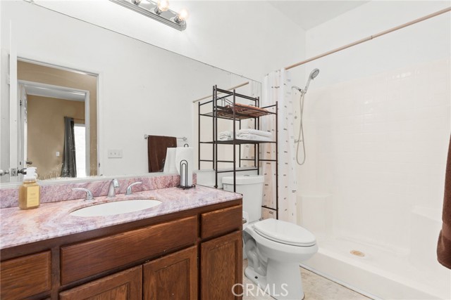 Detail Gallery Image 12 of 63 For 879 Glider Pl, San Jacinto,  CA 92582 - 5 Beds | 3 Baths