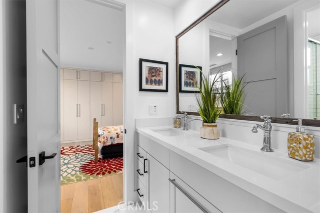 2306 Robinson Street, Redondo Beach, California 90278, 5 Bedrooms Bedrooms, ,4 BathroomsBathrooms,Residential,Sold,Robinson,SB22018047