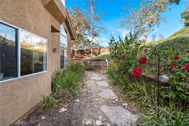 Detail Gallery Image 10 of 11 For 2 Chickadee Ln, Aliso Viejo,  CA 92656 - 4 Beds | 2/1 Baths