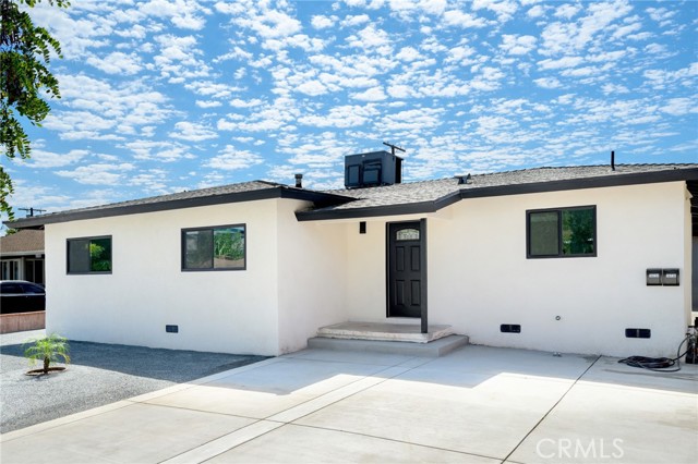 Detail Gallery Image 1 of 22 For 16734 Tribune St, Granada Hills,  CA 91344 - 3 Beds | 2 Baths