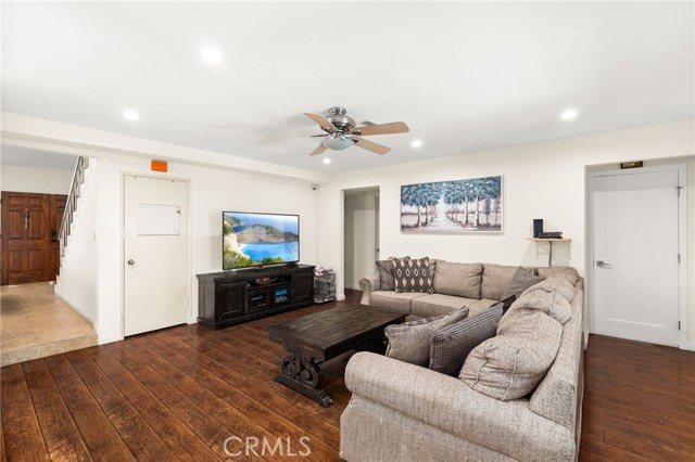 Image 10 of 43 For 4922 El Rancho Verde