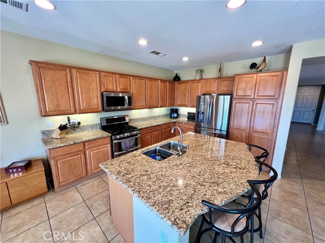 Detail Gallery Image 6 of 21 For 28621 Pensthorpe Cir, Menifee,  CA 92584 - 3 Beds | 2/1 Baths