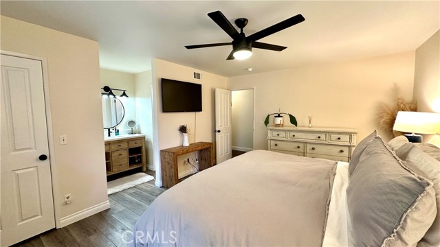 Detail Gallery Image 15 of 30 For 9763 Reseda Bld #81,  Northridge,  CA 91324 - 2 Beds | 2/1 Baths