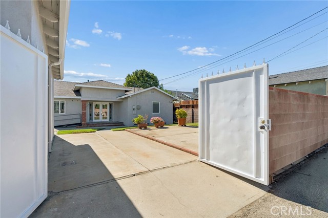 9250 Arleta photo 46