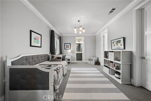 Image 32 of 47 For 6247 Ivar  