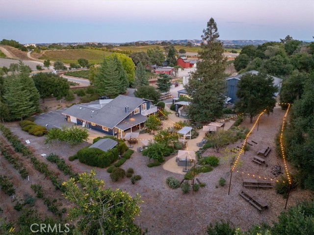 Detail Gallery Image 8 of 65 For 2925 Anderson Rd, Paso Robles,  CA 93446 - 3 Beds | 3/1 Baths