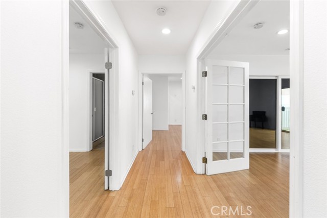 Detail Gallery Image 17 of 31 For 12329 Burton St, North Hollywood,  CA 91605 - 4 Beds | 2/1 Baths