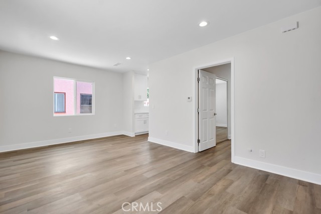 1234 W 89th Street, Los Angeles CA: https://media.crmls.org/medias/97ee1102-c5d3-4b3b-8cfb-ee6b475075e6.jpg