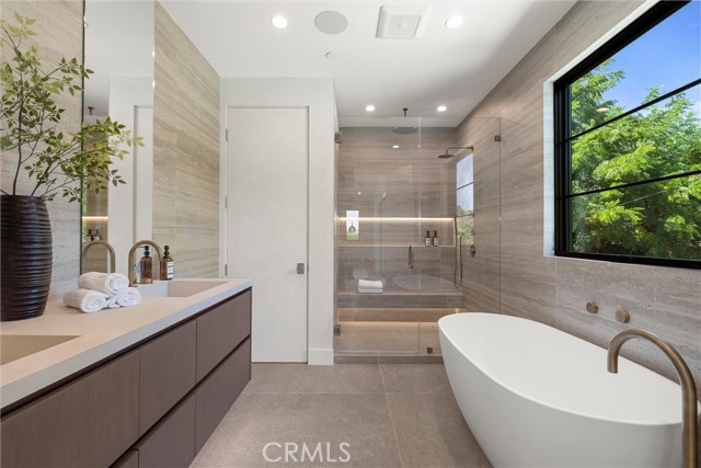 Detail Gallery Image 37 of 65 For 4625 Vesper Ave, Sherman Oaks,  CA 91403 - 5 Beds | 5/2 Baths