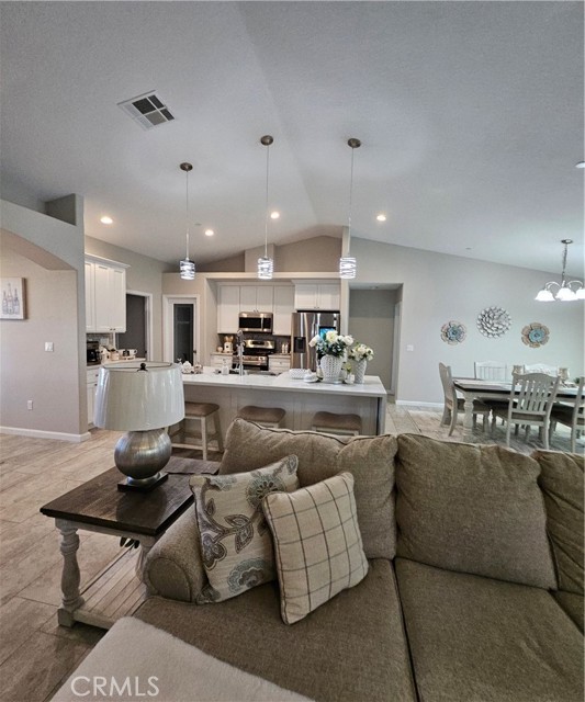 18010 Seaforth Street, Hesperia CA: https://media.crmls.org/medias/97efdc0a-2b35-4656-816a-94cc32a59905.jpg