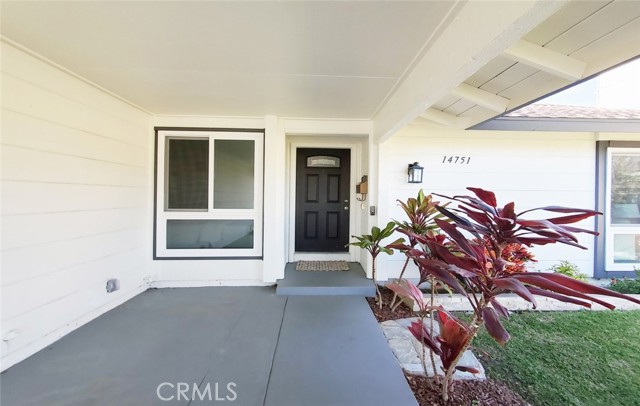 Detail Gallery Image 5 of 30 For 14751 Foxcroft, Tustin,  CA 92780 - 4 Beds | 2 Baths