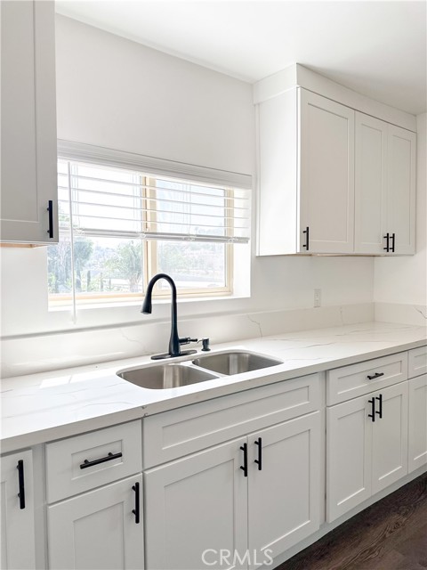 Detail Gallery Image 4 of 22 For 3610 Whiteside St, Los Angeles,  CA 90063 - 3 Beds | 1 Baths