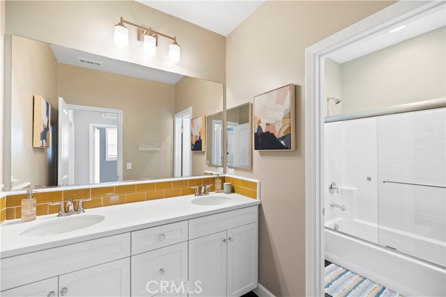 35334 Marabella Court, Winchester CA: https://media.crmls.org/medias/97f0c7a5-9102-4b42-b511-92feda2e59a8.jpg