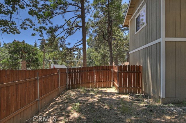 31816 Silver Spruce Drive, Running Springs CA: https://media.crmls.org/medias/97f1369b-e99e-4c3c-8524-2b7b64cde4fc.jpg