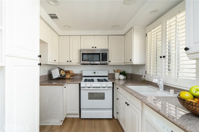 400 S Flower Street, Orange CA: https://media.crmls.org/medias/97f1dce4-e563-4dc8-ab4b-2ed2a9e32171.jpg