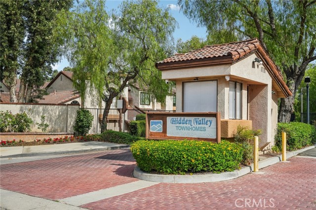 15 Goldstar Place, Pomona CA: https://media.crmls.org/medias/97f25943-21cc-4f64-a27d-19d1f4d7d381.jpg