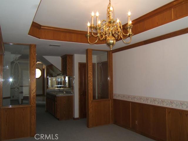 Detail Gallery Image 12 of 31 For 16342 Ridge View Dr, Apple Valley,  CA 92307 - 4 Beds | 2/1 Baths