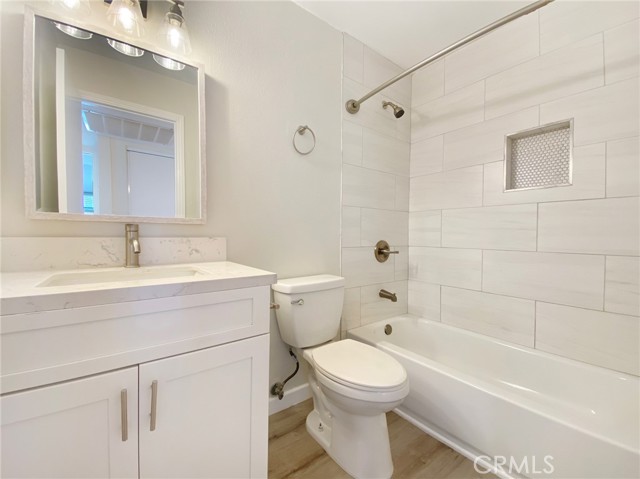 Detail Gallery Image 8 of 26 For 23270 Orange Ave #2,  Lake Forest,  CA 92630 - 3 Beds | 2 Baths