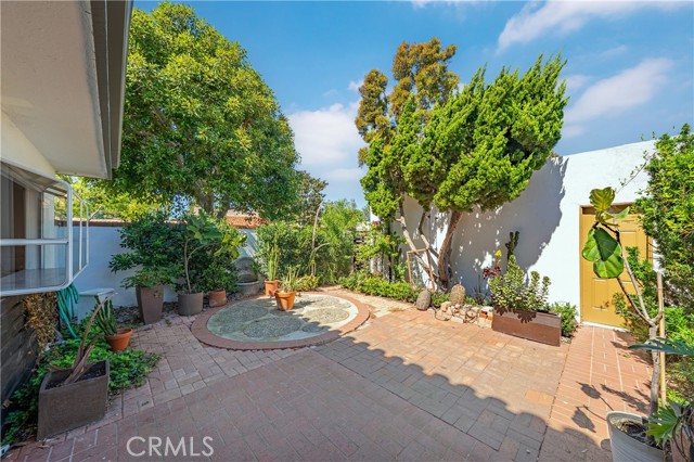 Detail Gallery Image 25 of 37 For 2214 Vista Hogar, Newport Beach,  CA 92660 - 4 Beds | 2/1 Baths