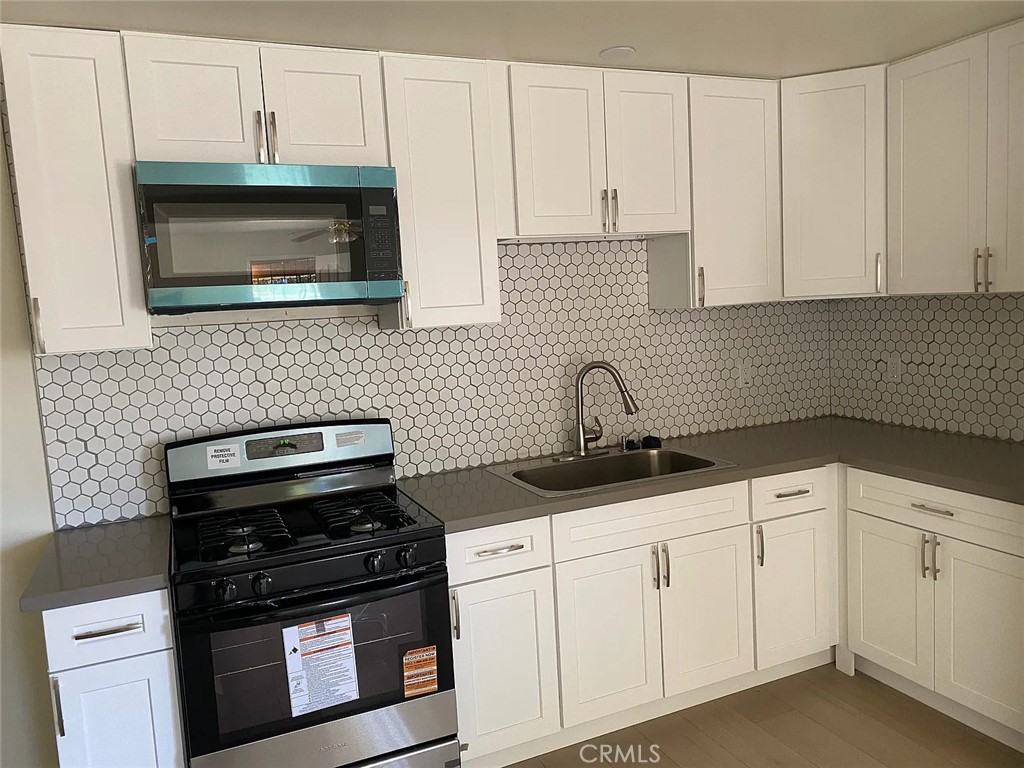 1223 W Avenue H12