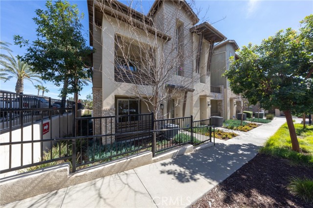 Detail Gallery Image 3 of 44 For 7358 Luminaire, Rancho Cucamonga,  CA 91739 - 3 Beds | 3/1 Baths