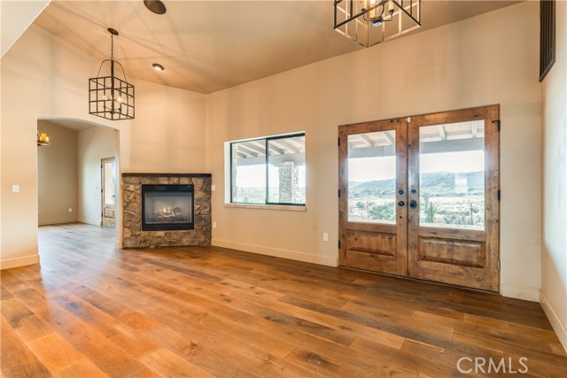 Detail Gallery Image 19 of 75 For 3230 Nacimiento Lake Dr, Paso Robles,  CA 93446 - 7 Beds | 3/1 Baths