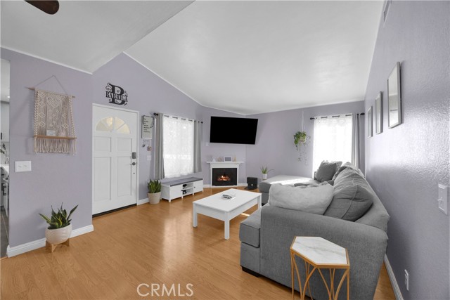 Detail Gallery Image 3 of 23 For 10335 W Briar Oaks a,  Stanton,  CA 90680 - 2 Beds | 2 Baths