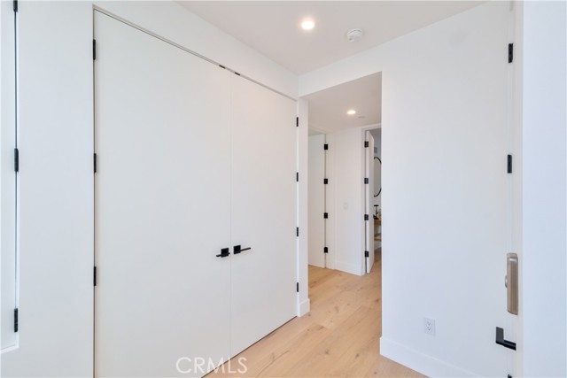 Detail Gallery Image 29 of 54 For 707 2nd St, Hermosa Beach,  CA 90254 - 4 Beds | 4/1 Baths