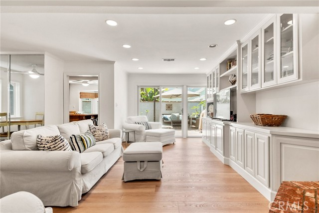 5309 River Avenue, Newport Beach CA: https://media.crmls.org/medias/97f53c0b-d3af-42a8-b79f-c990c2e415b2.jpg