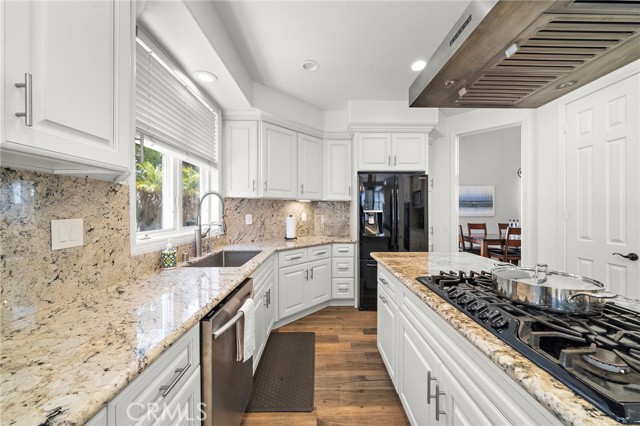 19025 Bayhill Lane, Huntington Beach CA: https://media.crmls.org/medias/97f61fa8-e119-4545-b602-a436fa063acd.jpg