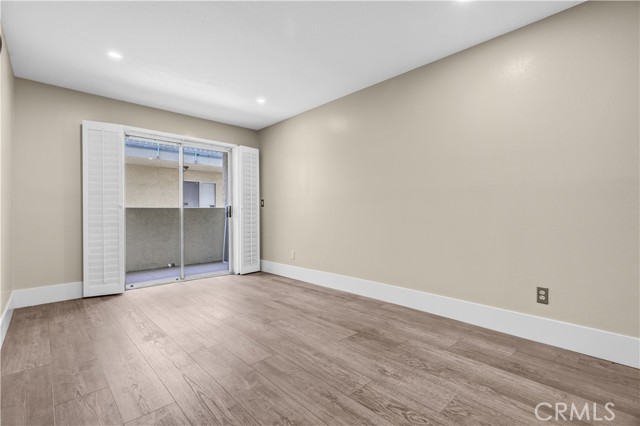 7035 Woodley Avenue, Van Nuys CA: https://media.crmls.org/medias/97f6db95-29a8-496f-b26c-7849e82b787e.jpg