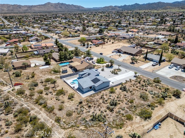 Detail Gallery Image 28 of 34 For 57844 Carlyle Dr, Yucca Valley,  CA 92284 - 3 Beds | 3 Baths