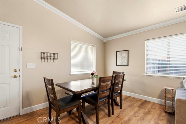 Detail Gallery Image 8 of 44 For 170 Artesia, Chico,  CA 95973 - 3 Beds | 2 Baths