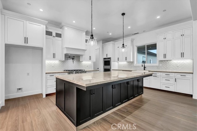 605 S Anderson Road, Exeter CA: https://media.crmls.org/medias/97f7955f-e1b2-4f54-8519-c27b07264d42.jpg