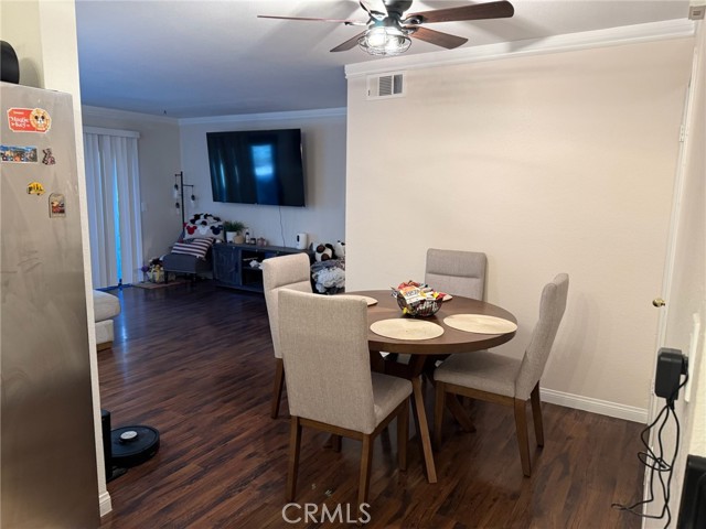 Detail Gallery Image 9 of 16 For 21203 Trumpet Dr #103,  Newhall,  CA 91321 - 2 Beds | 2 Baths
