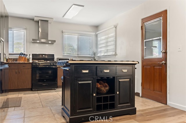 Detail Gallery Image 10 of 35 For 616 S Boxwood St, Anaheim,  CA 92802 - 4 Beds | 2 Baths