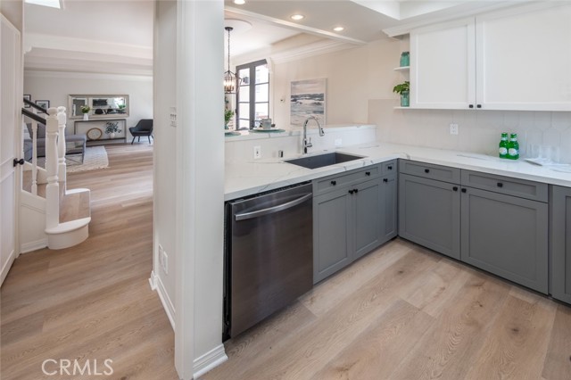 Quartz countertop.