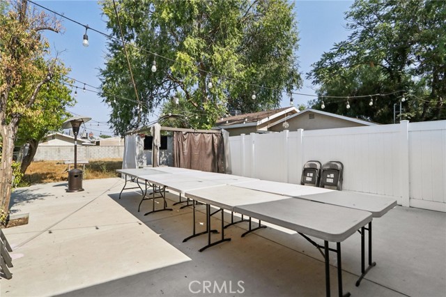 8040 Troost Avenue, North Hollywood CA: https://media.crmls.org/medias/97f90ed6-46f2-4105-a4e4-085a036ee4df.jpg