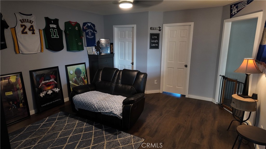 https://media.crmls.org/medias/97fa1c9c-541b-42bb-9c42-c7843332e2e5.jpg?preset=X-Large
