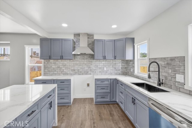 Detail Gallery Image 17 of 65 For 1521 N Bonnie Beach, Los Angeles,  CA 90063 - 5 Beds | 2/1 Baths