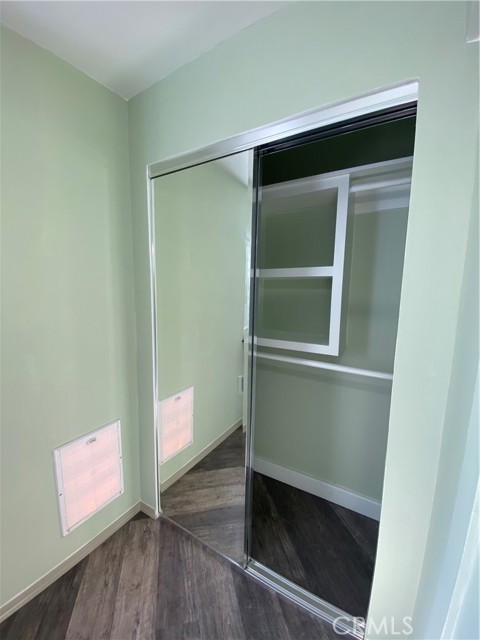 631 Benson Way, Thousand Oaks CA: https://media.crmls.org/medias/97fbb6b7-968a-4267-90f7-d6c2a7301bef.jpg